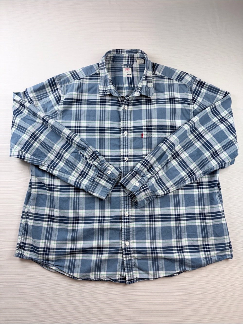 Levi's Blue & Navy Plaid Long-Sleeve Button-Down Shirt - Men's